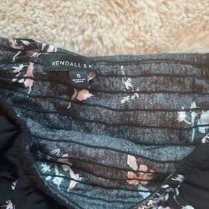 Crop top and shorts floral pattern size S